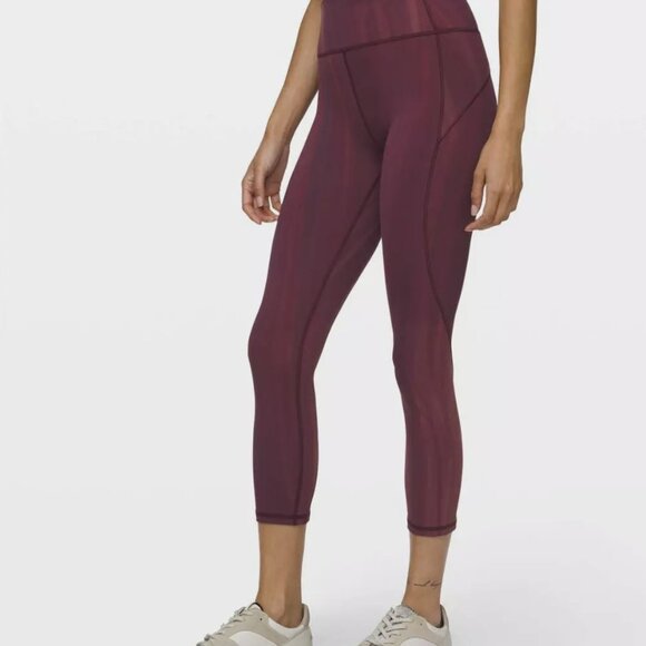 Lululemon In Movement Leggings | Size 2 | 23" Inseam - Picture 1 of 8